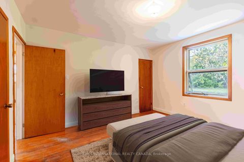 Photo 9 at 123 Redwater Drive, Kipling, Toronto