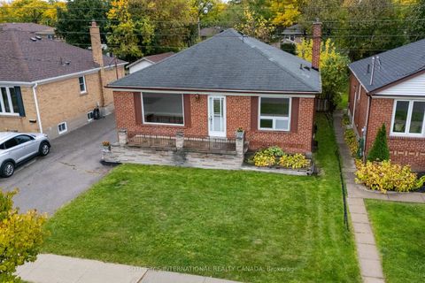 Photo 32 at 123 Redwater Drive, Kipling, Toronto