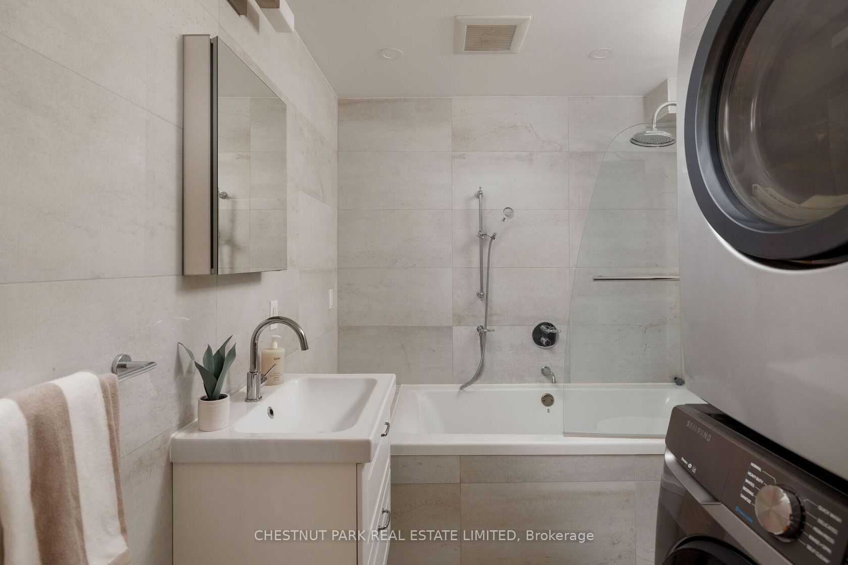 Photo 22 at 511 Merton Street, Mount Pleasant East, Toronto Photo 22 at 511 Merton Street, Mount Pleasant East, Toronto