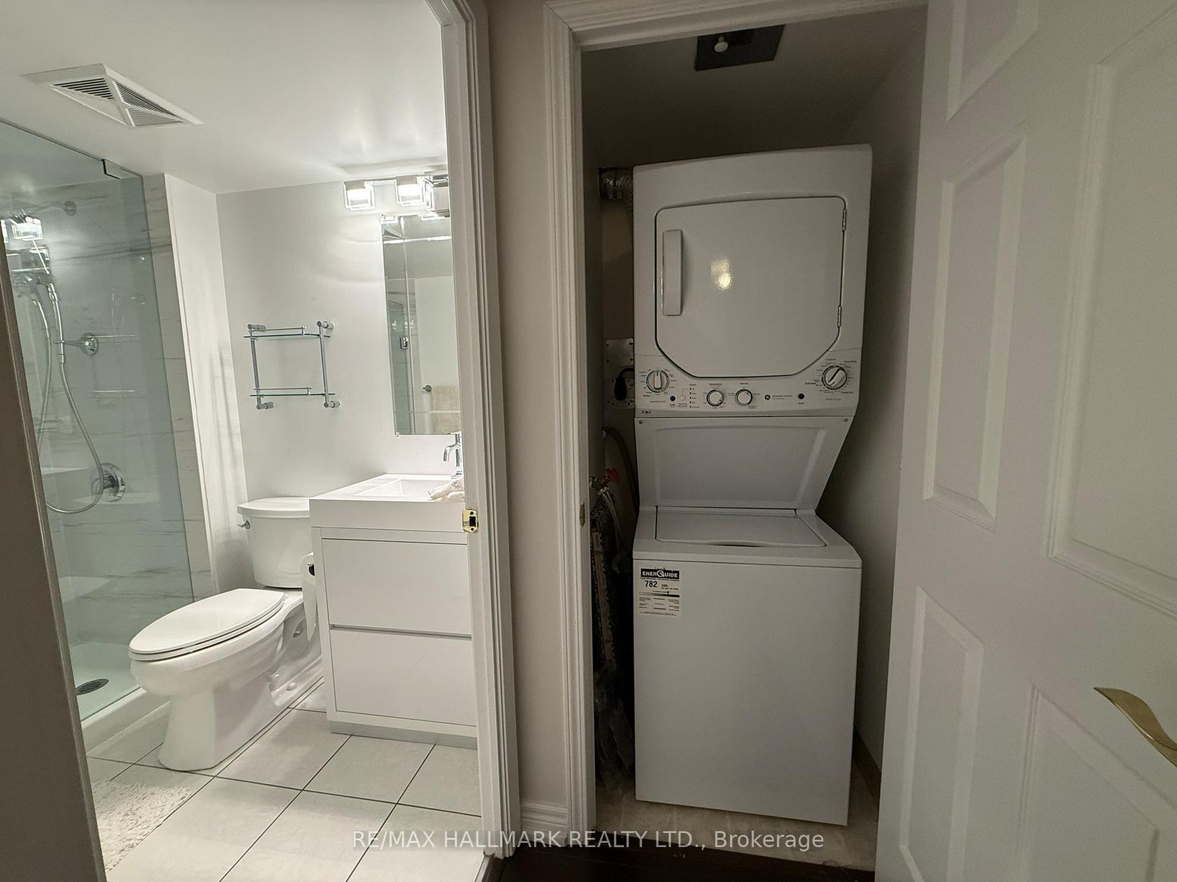 Photo 15 at 2609 - 30 Grand Trunk Crescent, Waterfront Communities C1, Toronto Photo 15 at 2609 - 30 Grand Trunk Crescent, Waterfront Communities C1, Toronto