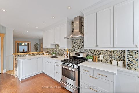 Photo 17 at 7 Wallace Avenue, Junction, Toronto