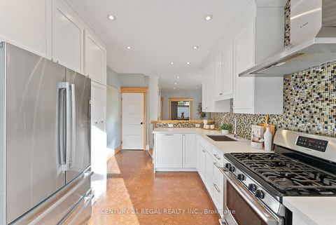 Photo 18 at 7 Wallace Avenue, Junction, Toronto