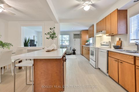 Photo 13 at 682 Hillsdale Avenue E, Mount Pleasant East, Toronto