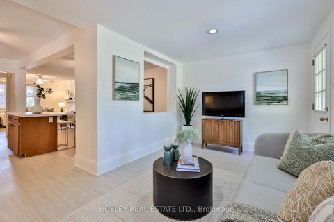 Photo 18 at 682 Hillsdale Avenue E, Mount Pleasant East, Toronto