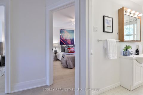 Photo 24 at 682 Hillsdale Avenue E, Mount Pleasant East, Toronto