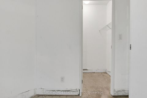 Photo 15 at 213 - 70 Alexander Street, Yonge Corridor, Toronto