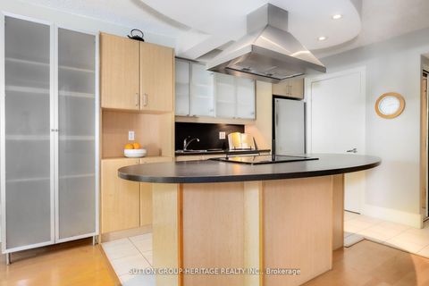 Photo 15 at 126 - 550 Queens Quay W, Waterfront Communities C1, Toronto