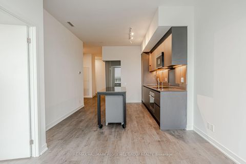 Photo 2 at 1001 - 39 Mary Street, City Centre, Barrie