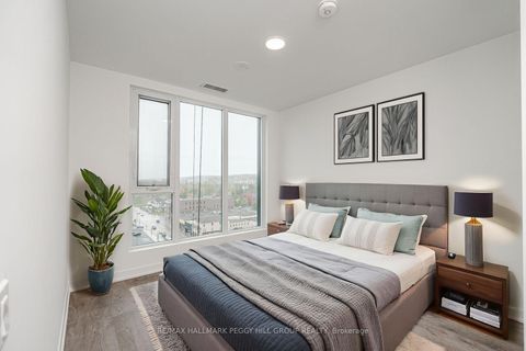 Photo 5 at 1001 - 39 Mary Street, City Centre, Barrie