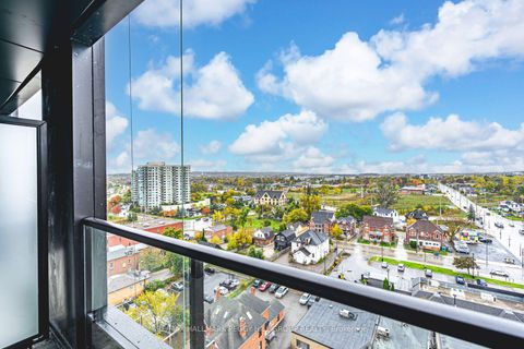 Photo 9 at 1001 - 39 Mary Street, City Centre, Barrie