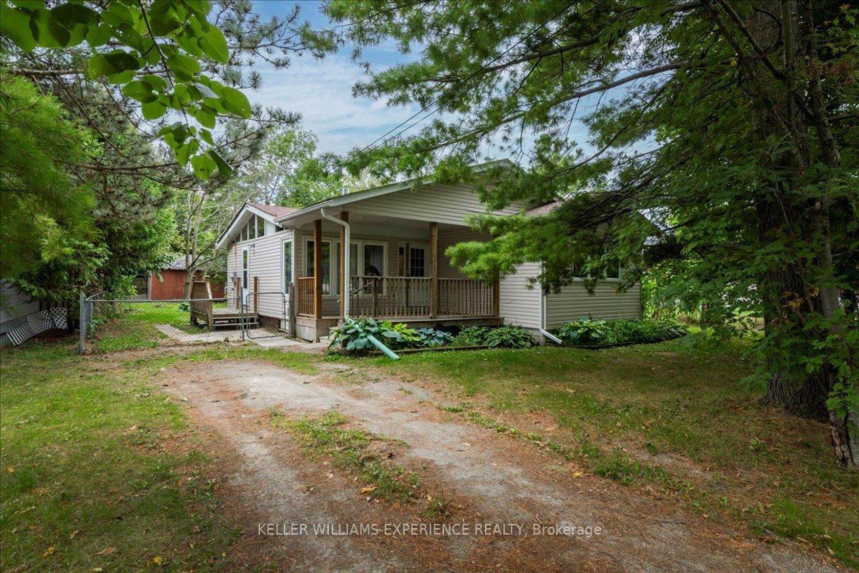 865 Blackwoods Avenue, Alcona, Innisfil photo number 2