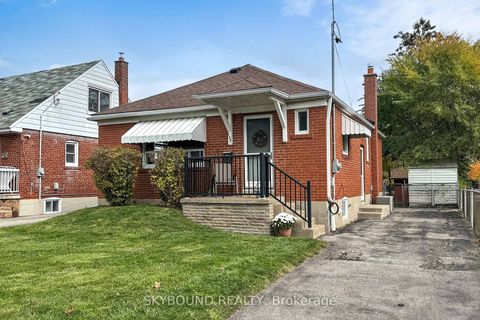 Photo 1 at 139 Tower Drive, Maryvale, Toronto