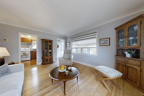 Photo 6 at 139 Tower Drive, Maryvale, Toronto