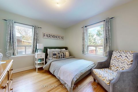 Photo 14 at 139 Tower Drive, Maryvale, Toronto