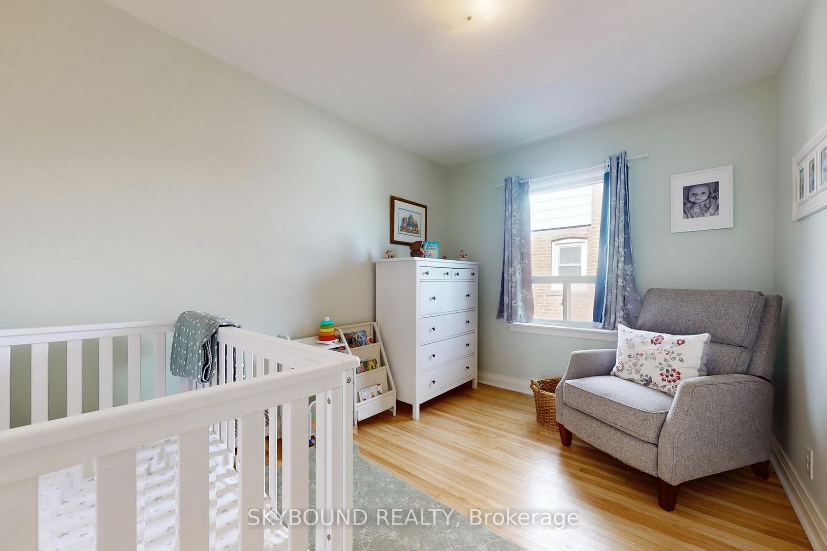 Photo 12 at 139 Tower Drive, Maryvale, Toronto Photo 12 at 139 Tower Drive, Maryvale, Toronto