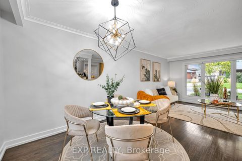 Photo 7 at 29 Newell Court, Humber Valley, Toronto