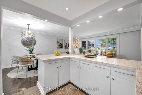 Photo 11 at 29 Newell Court, Humber Valley, Toronto