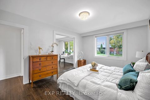 Photo 15 at 29 Newell Court, Humber Valley, Toronto