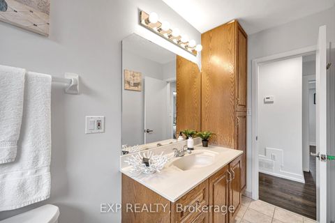 Photo 17 at 29 Newell Court, Humber Valley, Toronto