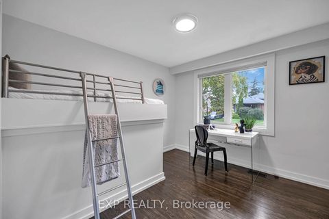 Photo 22 at 29 Newell Court, Humber Valley, Toronto