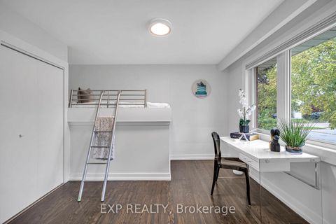 Photo 23 at 29 Newell Court, Humber Valley, Toronto