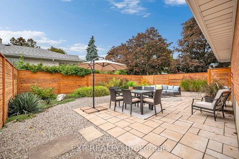 Photo 32 at 29 Newell Court, Humber Valley, Toronto