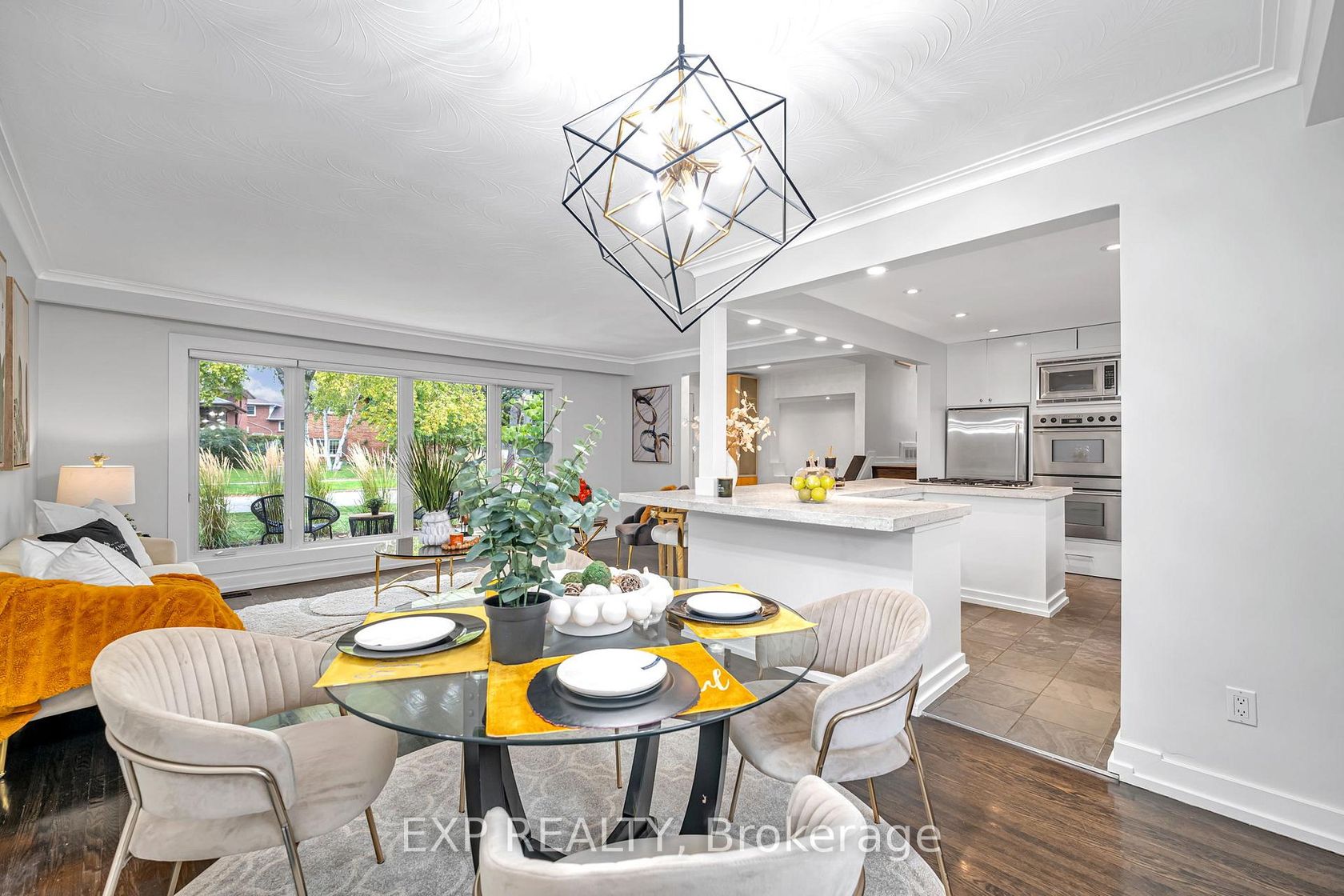 Photo 1 at 29 Newell Court, Humber Valley, Toronto Photo 1 at 29 Newell Court, Humber Valley, Toronto