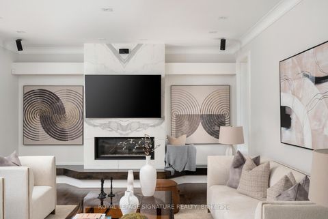 Photo 17 at 8 Harrison Road, Windfields, Toronto