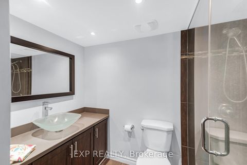 Photo 9 at 104 - 15390 Yonge Street, Aurora Heights, Aurora