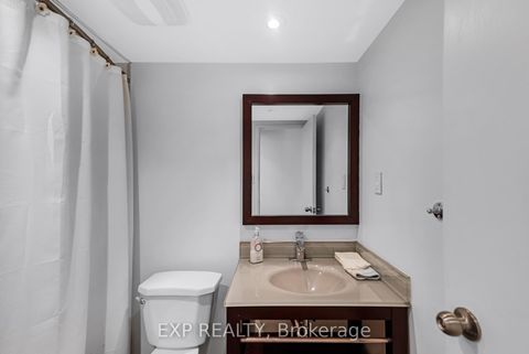 Photo 12 at 104 - 15390 Yonge Street, Aurora Heights, Aurora