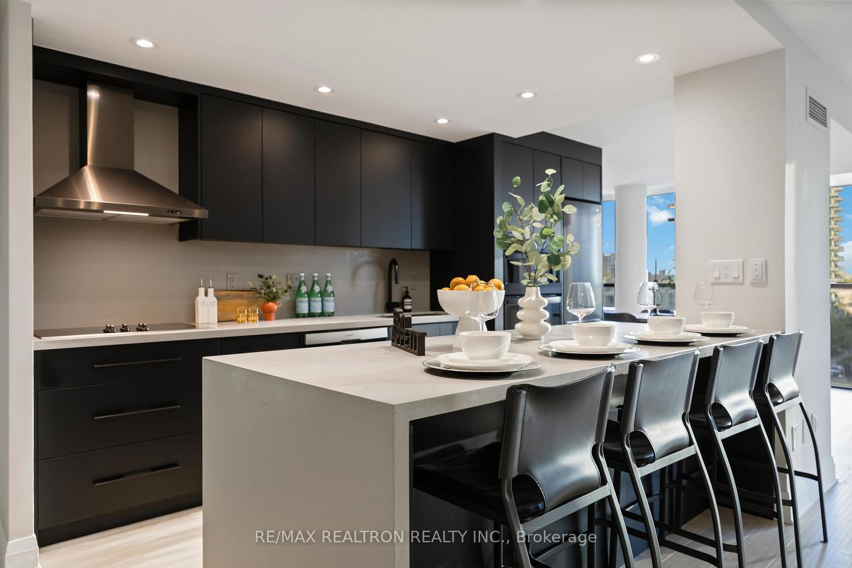 605 - 5460 Yonge Street, Willowdale West, Toronto  by Loree Meneguzzi Real Estate 605 - 5460 Yonge Street, Willowdale West, Toronto