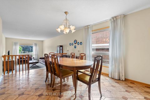 Photo 9 at 64 Brandy Crescent, East Woodbridge, Vaughan