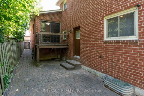 Photo 43 at 64 Brandy Crescent, East Woodbridge, Vaughan
