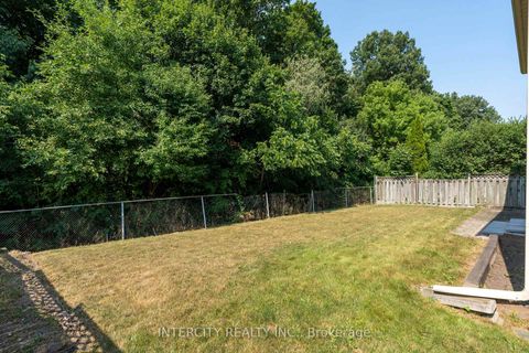 Photo 46 at 64 Brandy Crescent, East Woodbridge, Vaughan