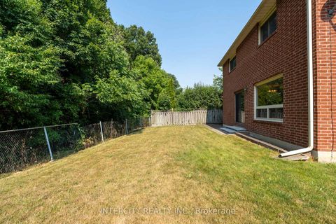 Photo 47 at 64 Brandy Crescent, East Woodbridge, Vaughan