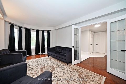 Photo 10 at 427 Mill Street, Mill Pond, Richmond Hill