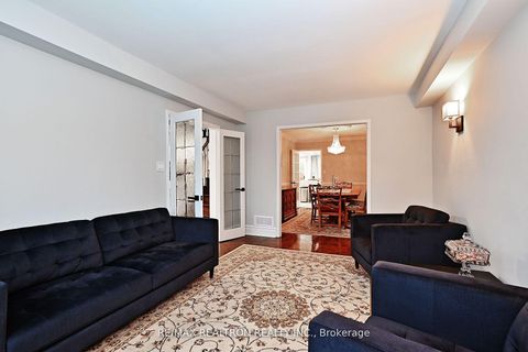 Photo 11 at 427 Mill Street, Mill Pond, Richmond Hill