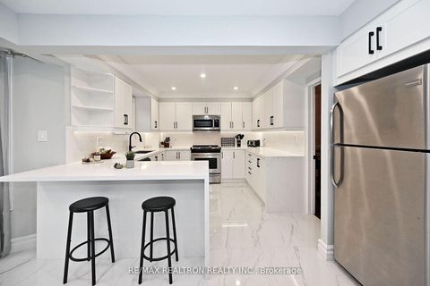 Photo 14 at 427 Mill Street, Mill Pond, Richmond Hill