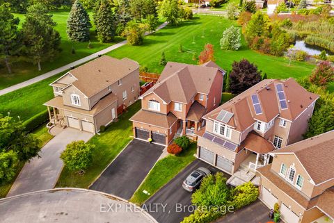 Photo 1 at 61 Timbercreek Court, L'Amoreaux, Toronto