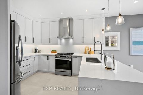 Photo 13 at 61 Timbercreek Court, L'Amoreaux, Toronto