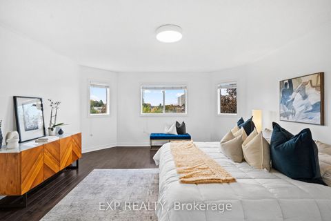 Photo 19 at 61 Timbercreek Court, L'Amoreaux, Toronto