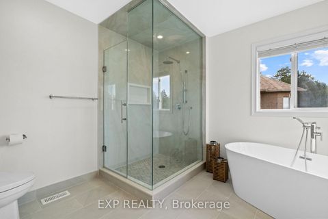 Photo 22 at 61 Timbercreek Court, L'Amoreaux, Toronto