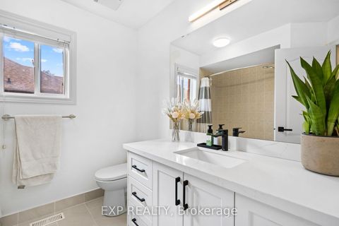 Photo 24 at 61 Timbercreek Court, L'Amoreaux, Toronto