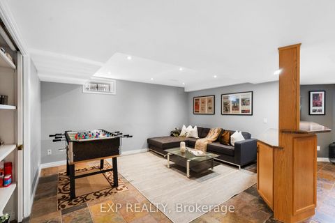 Photo 34 at 61 Timbercreek Court, L'Amoreaux, Toronto