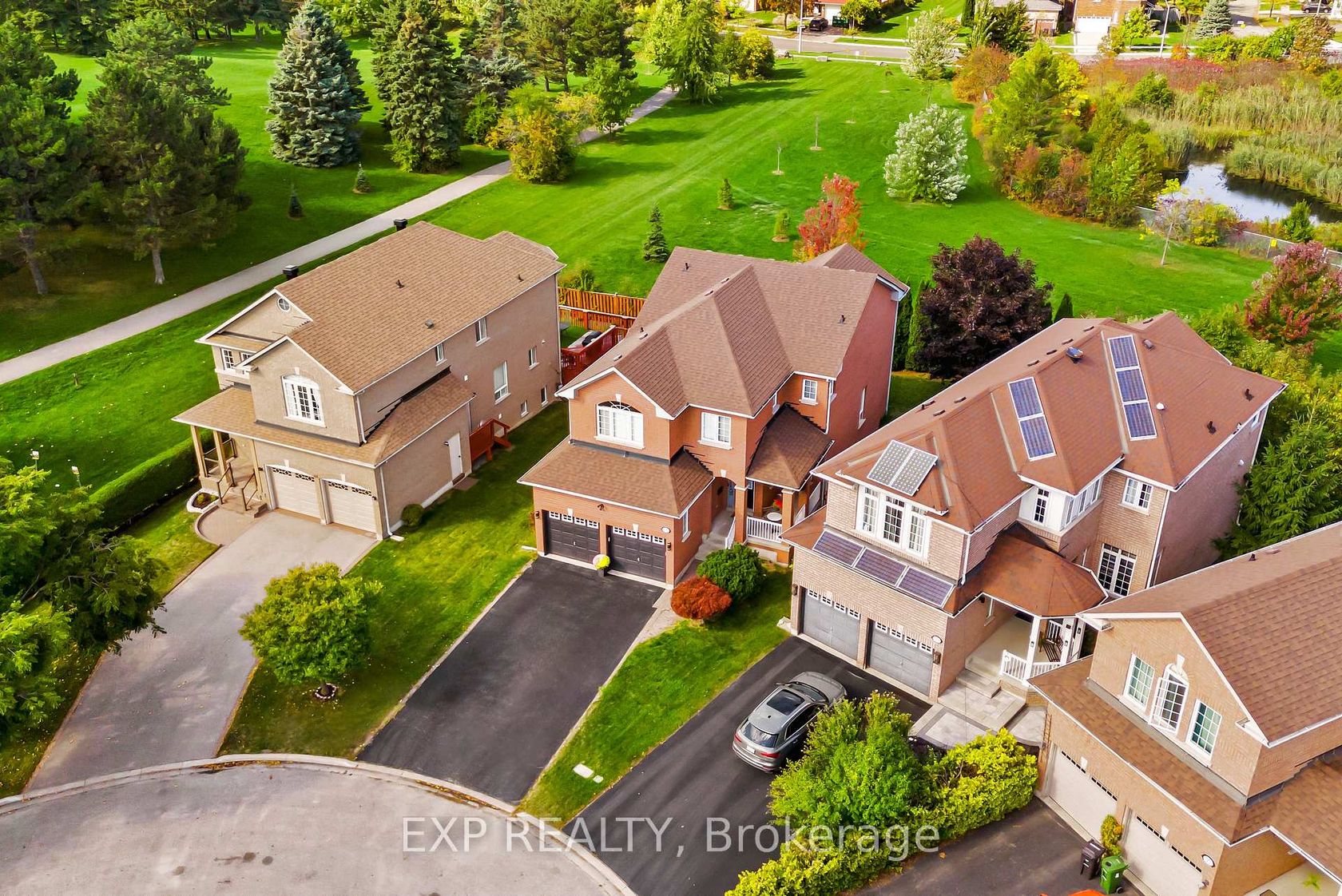 Photo 1 at 61 Timbercreek Court, L'Amoreaux, Toronto Photo 1 at 61 Timbercreek Court, L'Amoreaux, Toronto