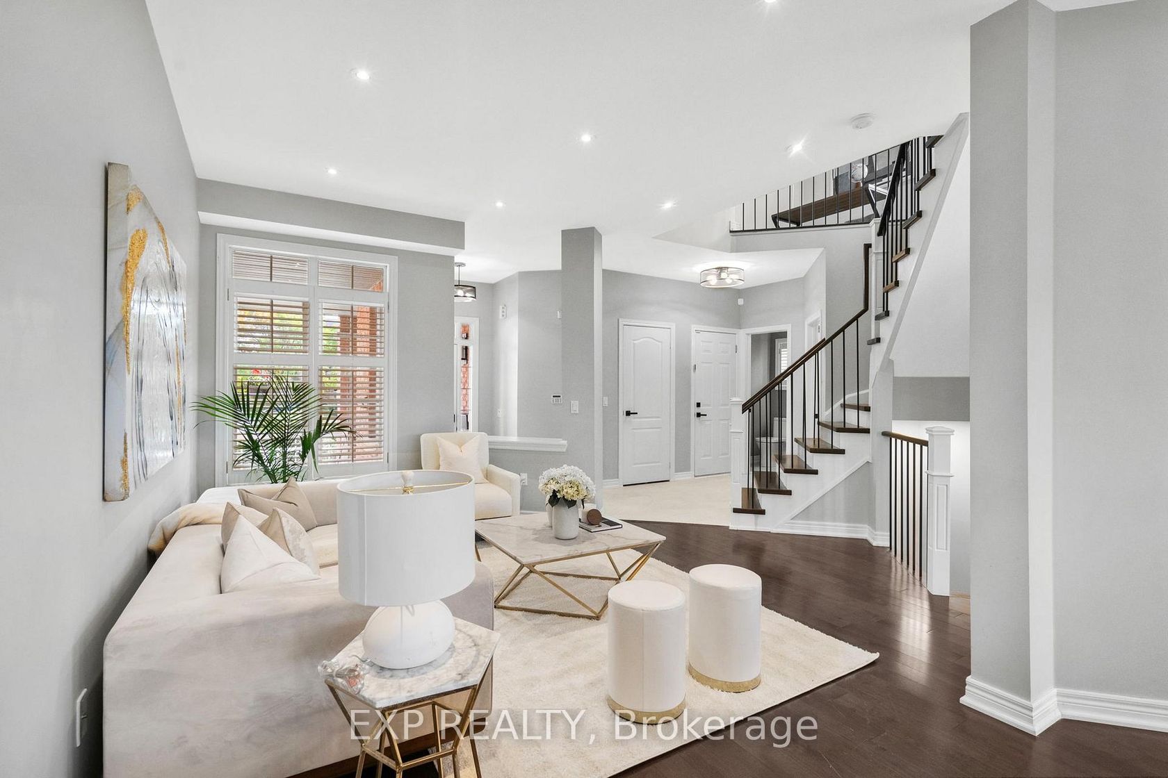 Photo 4 at 61 Timbercreek Court, L'Amoreaux, Toronto Photo 4 at 61 Timbercreek Court, L'Amoreaux, Toronto