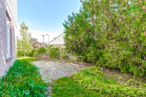 Photo 35 at 47 Breadner Drive, Richview, Toronto