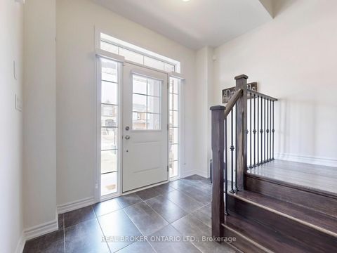 Photo 2 at 1347 Stevens Road, Alcona, Innisfil