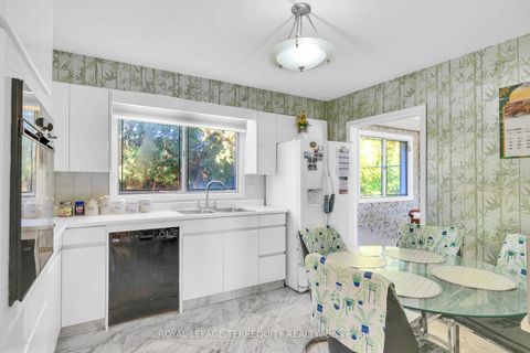 Photo 11 at 106 Grandravine Drive, York University Heights, Toronto