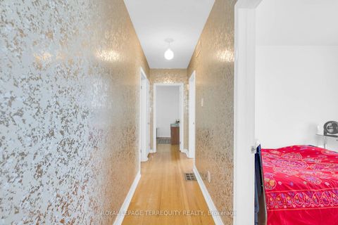 Photo 13 at 106 Grandravine Drive, York University Heights, Toronto